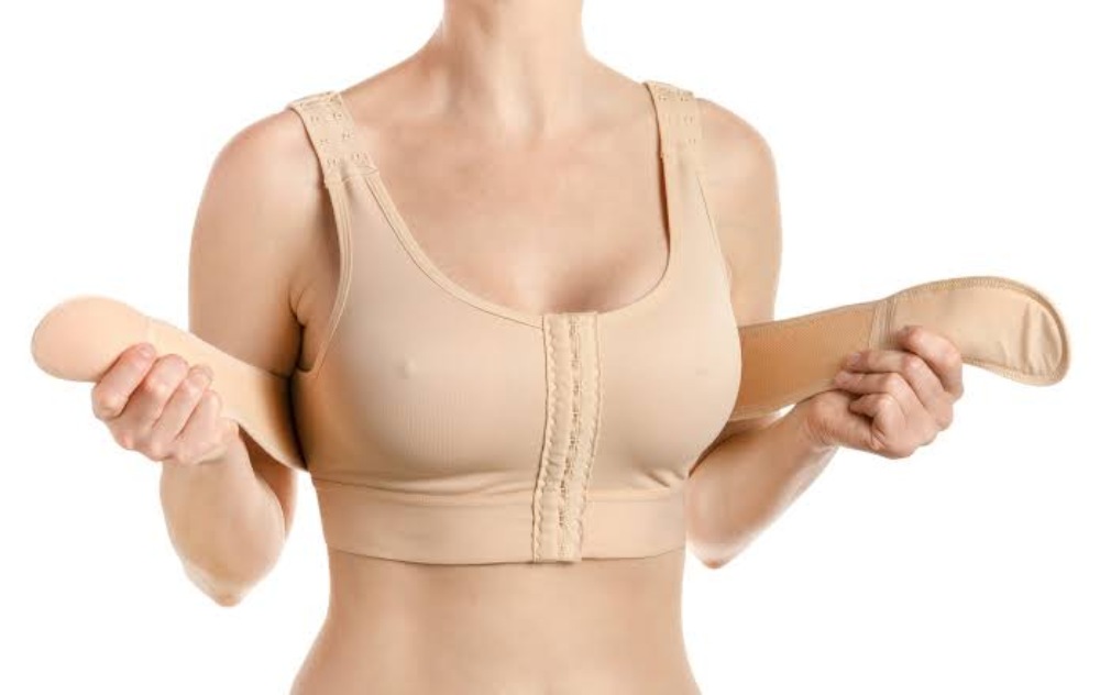 sau nâng ngực mặc áo định hình bao lâu