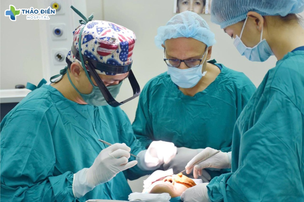 nâng mũi cấu trúc giá bao nhiêu tiền