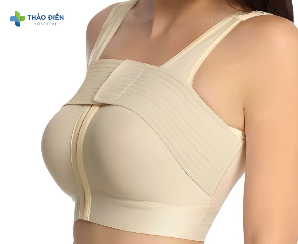 cách massage ngực sau nâng