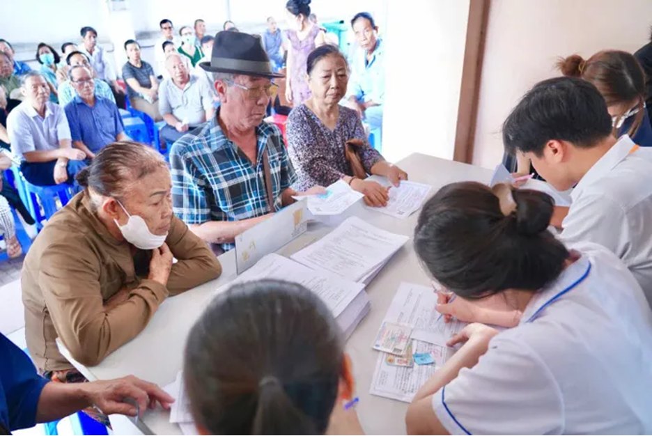 TPHCM : Ra quân cao điểm 150 ngày đêm khám sức khỏe toàn dân